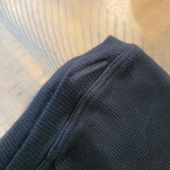 Free People V-Neck Ribbed Cropped Baby Tee Black XS/S - Picture 5 of 7